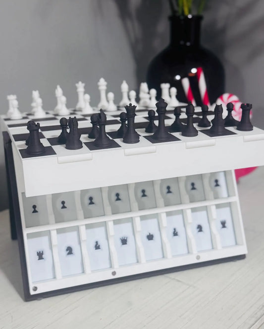 PlayBook’d Magnetic Chess Set – Forgecore design