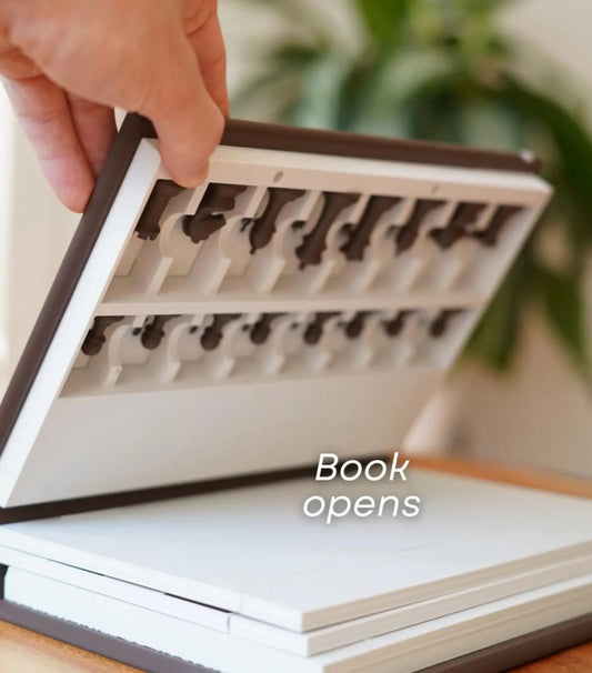 PlayBook’d Magnetic Chess Set – Forgecore design