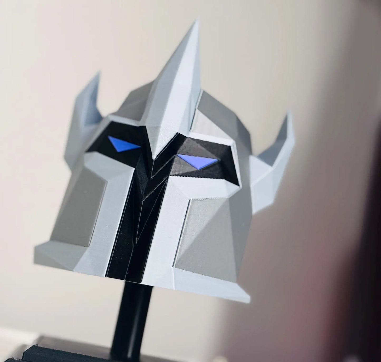 OSRS Torva Full Helm Display – 3D Printed RuneScape Desk Decor