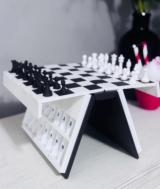 PlayBook’d Magnetic Chess Set – Forgecore design