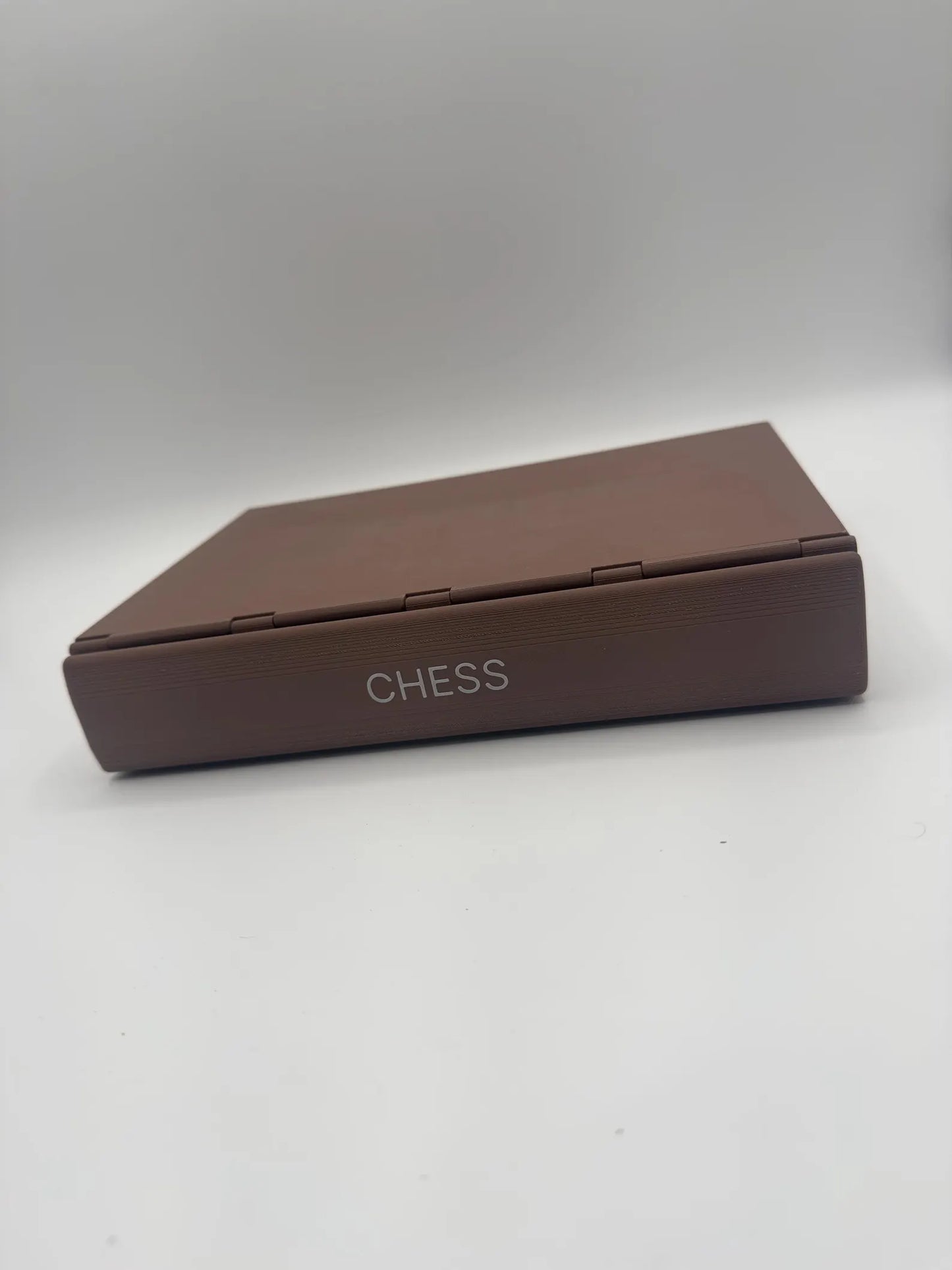 PlayBook’d Magnetic Chess Set – Forgecore design