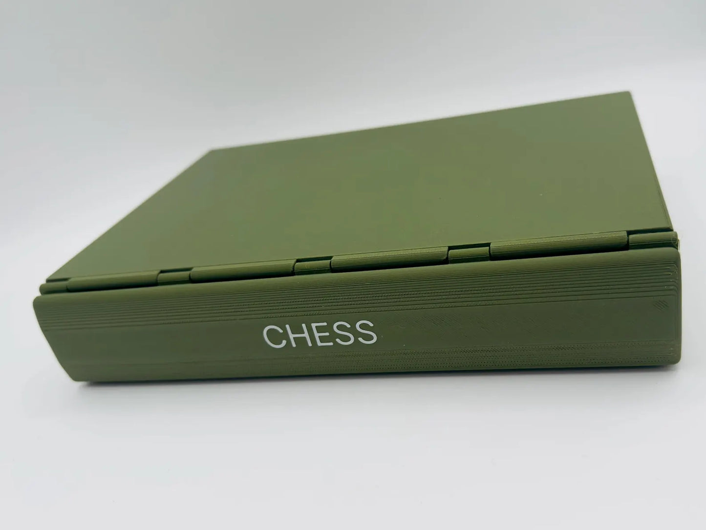 PlayBook’d Magnetic Chess Set – Forgecore design